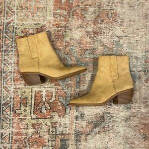 Franco Sarto Tan Suede boots size 5.5